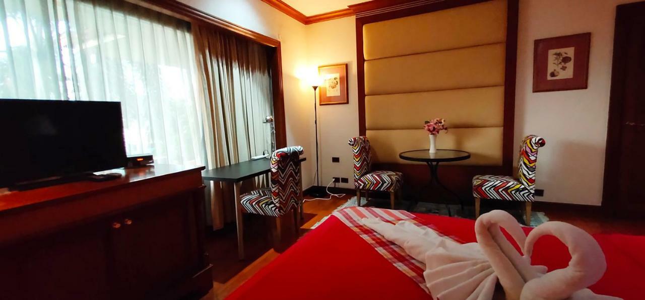 Asias Boutique Club /The Homestays Rangsit Екстериор снимка