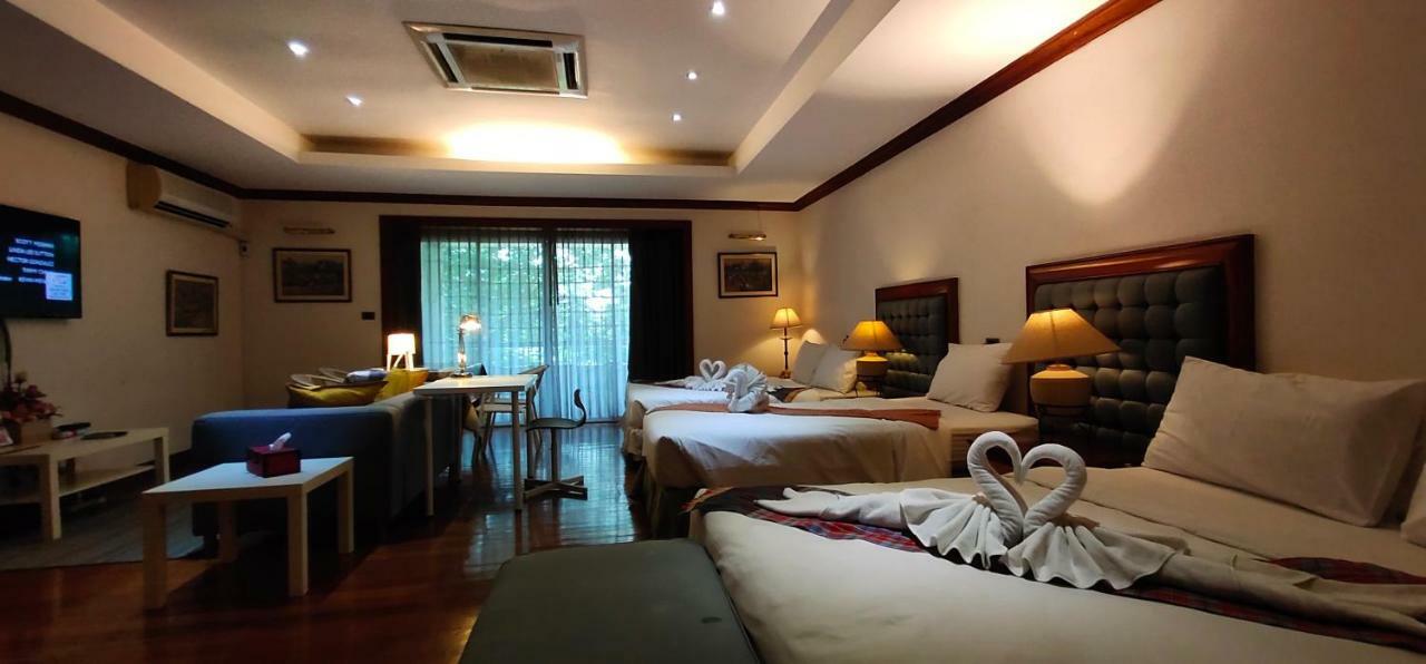 Asias Boutique Club /The Homestays Rangsit Екстериор снимка