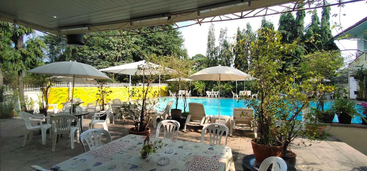 Asias Boutique Club /The Homestays Rangsit Екстериор снимка