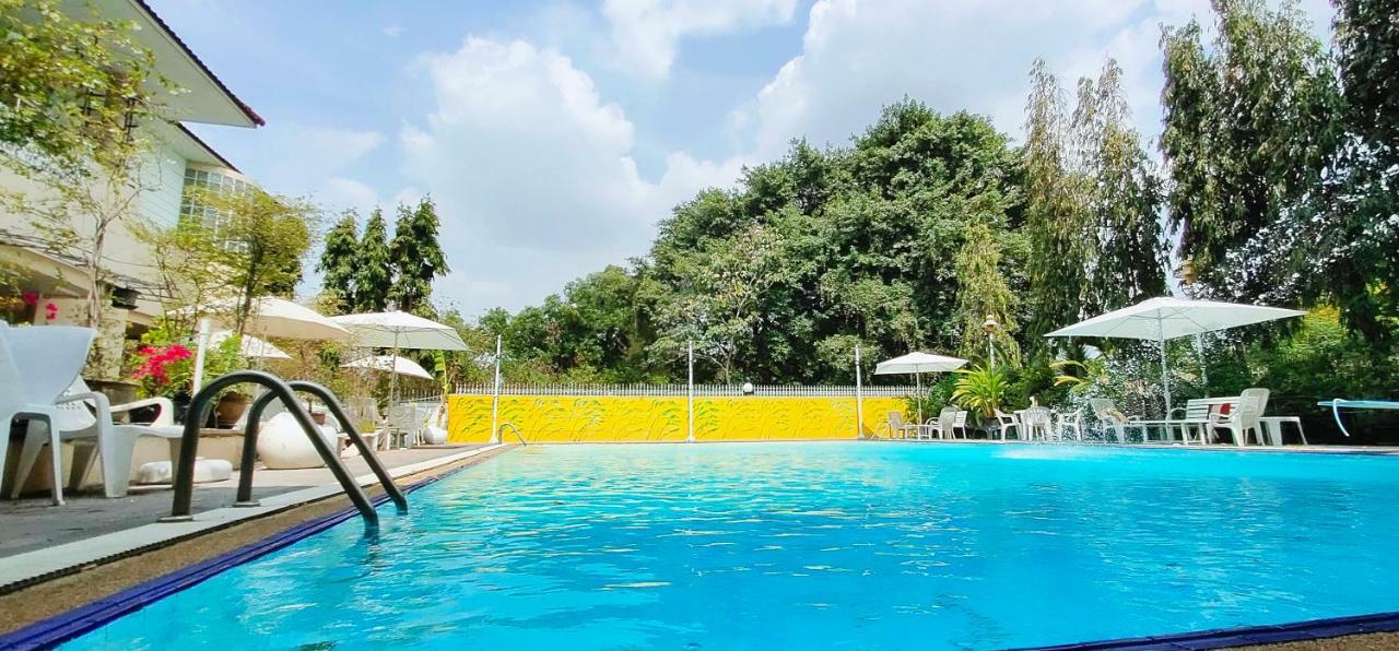 Asias Boutique Club /The Homestays Rangsit Екстериор снимка